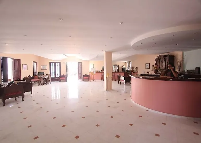 New Haroula 3* Fira (Santorini)