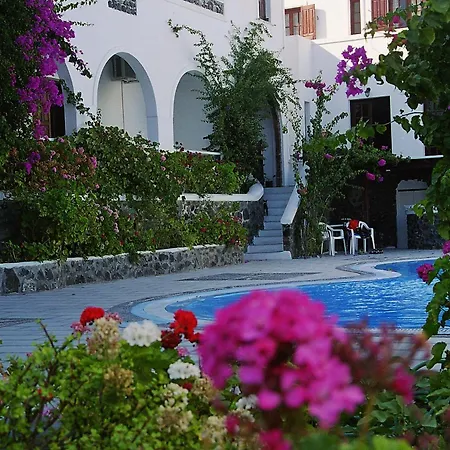 Hotel New Haroula Fira (Santorini)