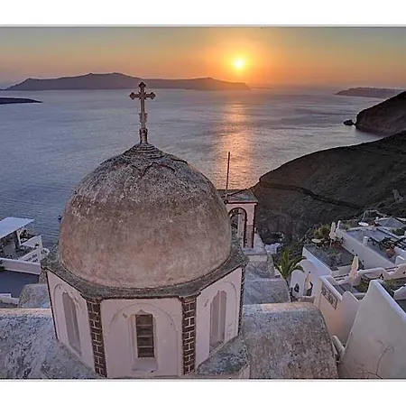 New Haroula Hotel Fira (Santorini)