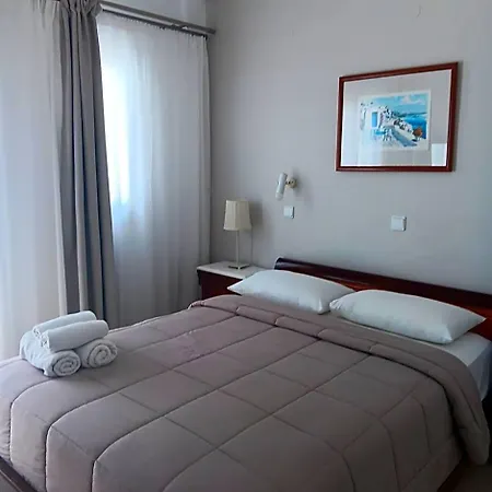 Hotel New Haroula Fira (Santorini)