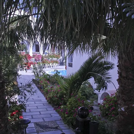 Hotel New Haroula 3*