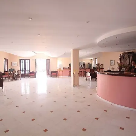 New Haroula 3* Fira (Santorini)