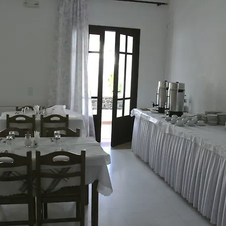 New Haroula 3* Fira (Santorini)