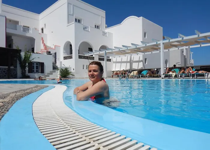 Hotel New Haroula 3*