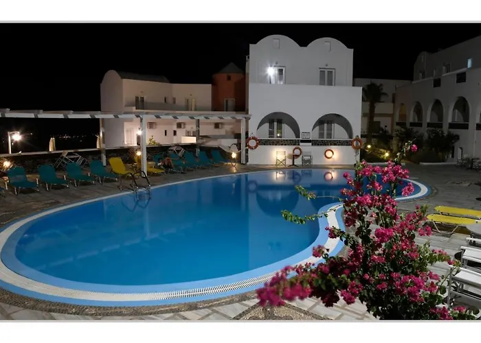 New Haroula Hotel Fira (Santorini)