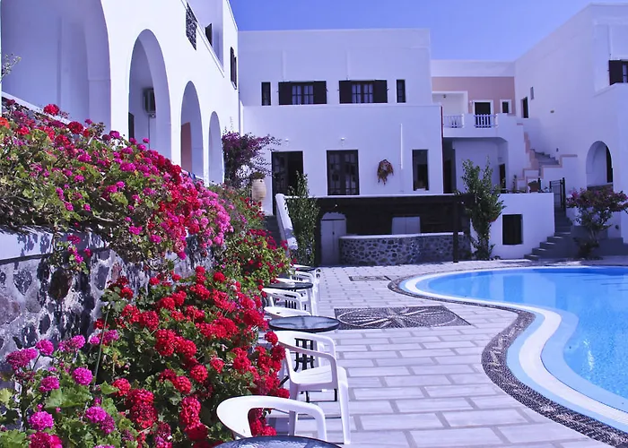 New Haroula 3* Fira (Santorini)