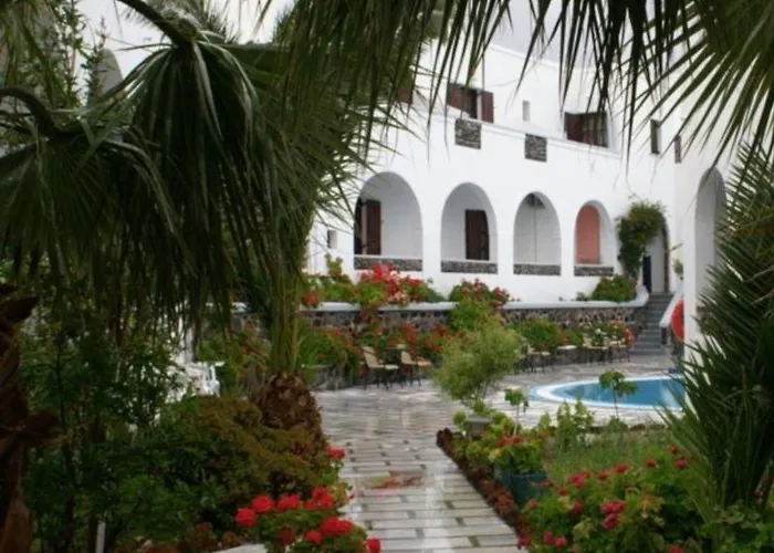 Hotel New Haroula 3*