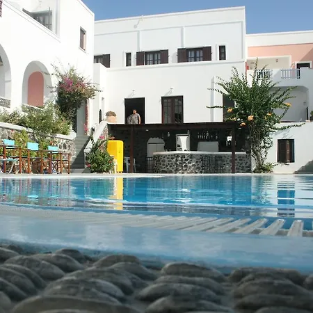 New Haroula מלון 3*