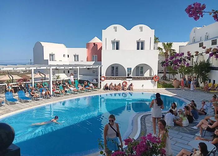New Haroula Hotel Fira (Santorini)
