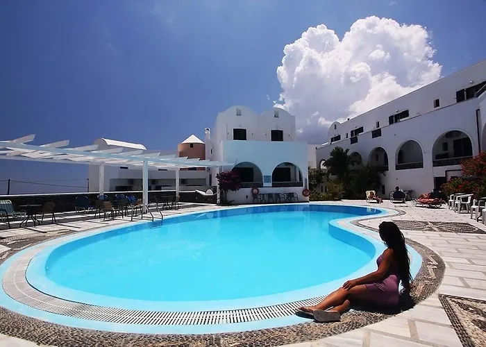 New Haroula 3* Fira (Santorini)