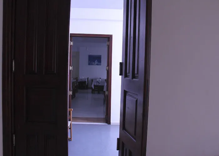 New Haroula 3* Fira (Santorini)