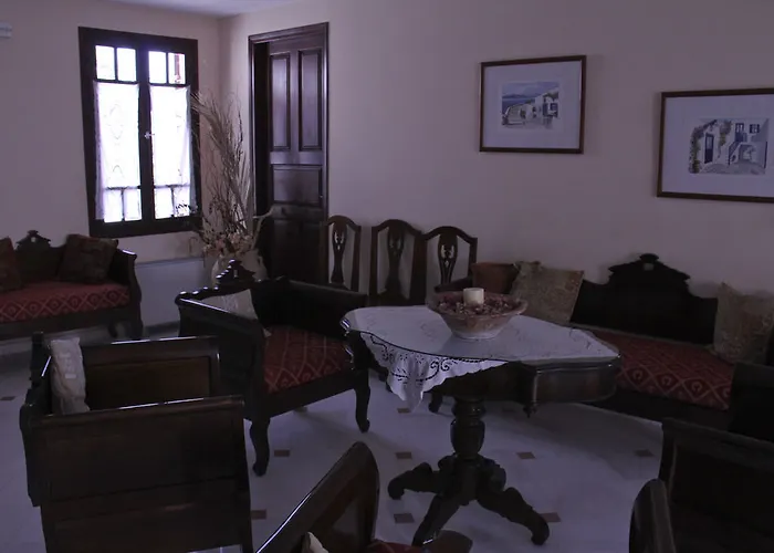 Hotel New Haroula 3*