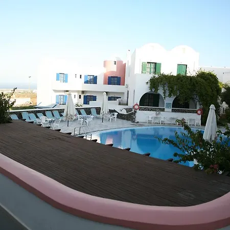 ニュー ハロウラ ホテル サントリーニ