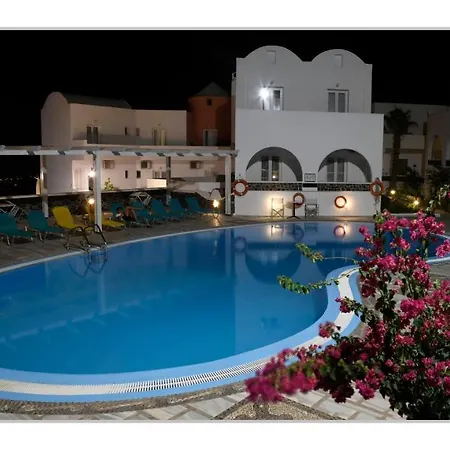 ニュー ハロウラ ホテル サントリーニ