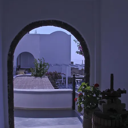 ニュー ハロウラ 3* サントリーニ